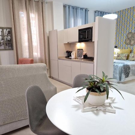 Del Parque Flats Galatas Malagaアパートメント エクステリア 写真